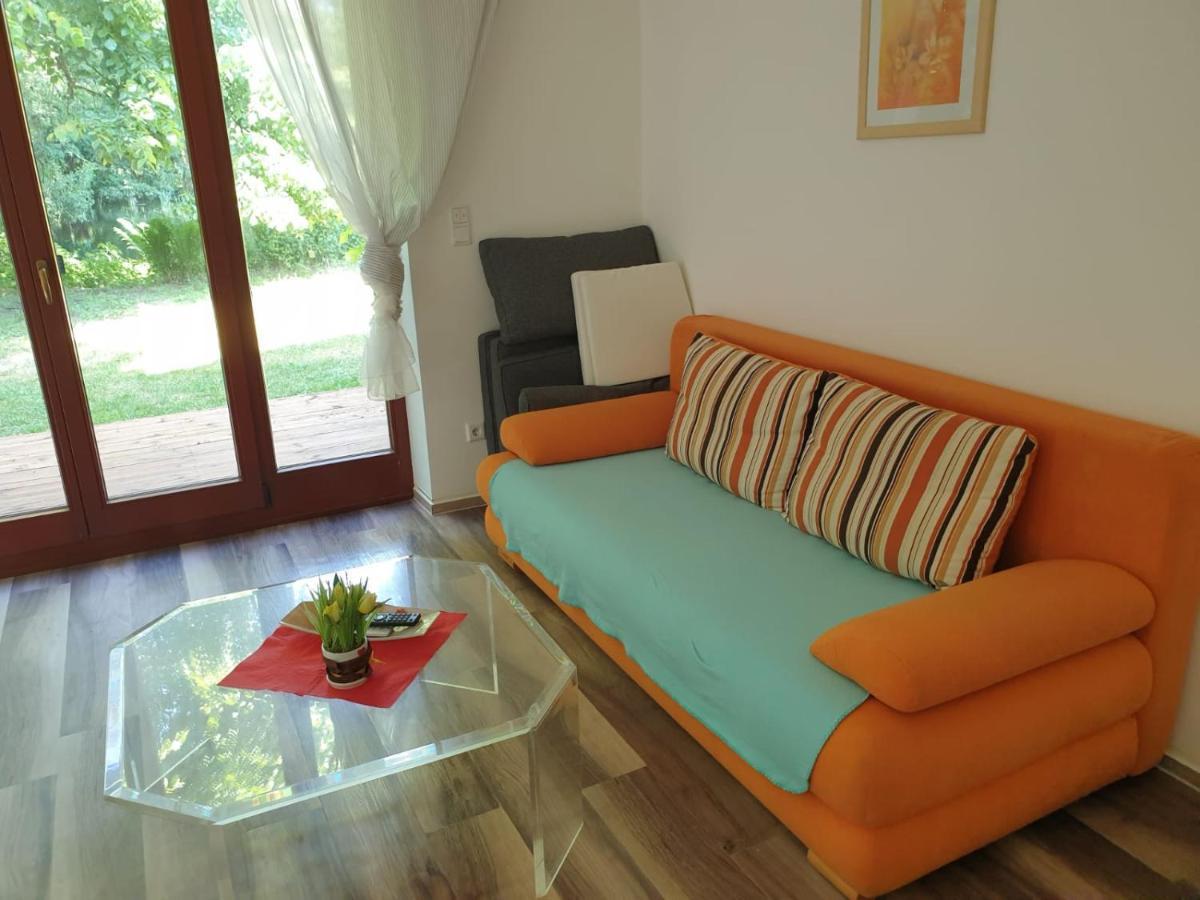 בסטנסי Ferienwohnung 3 - Gourmetzimmer מראה חיצוני תמונה