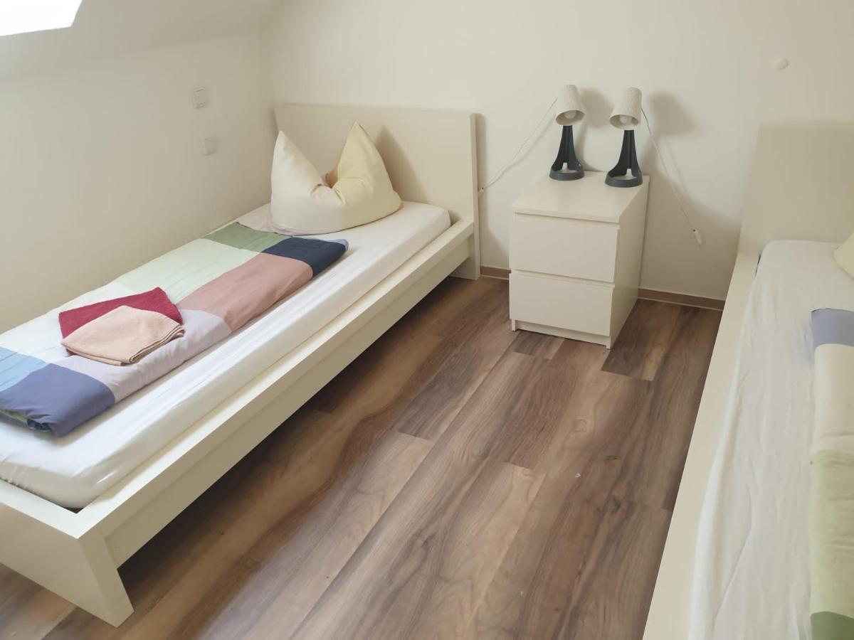 בסטנסי Ferienwohnung 3 - Gourmetzimmer מראה חיצוני תמונה